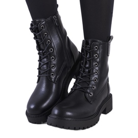 Schwarze Kunstlederstiefel von Wellspring