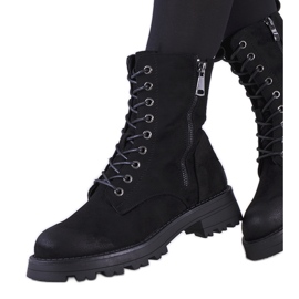 Schwarze Worcester-Trapper