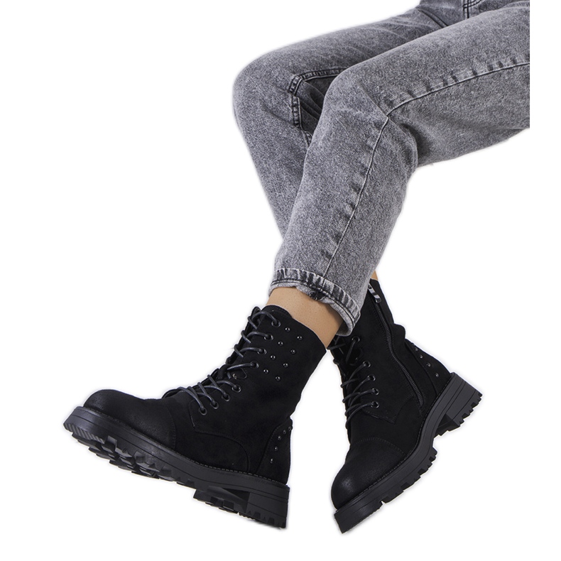 Schwarze Stiefel aus Öko-Wildleder von Polperro