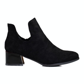 Schwarze Damenstiefel im Daszyński-Schnitt