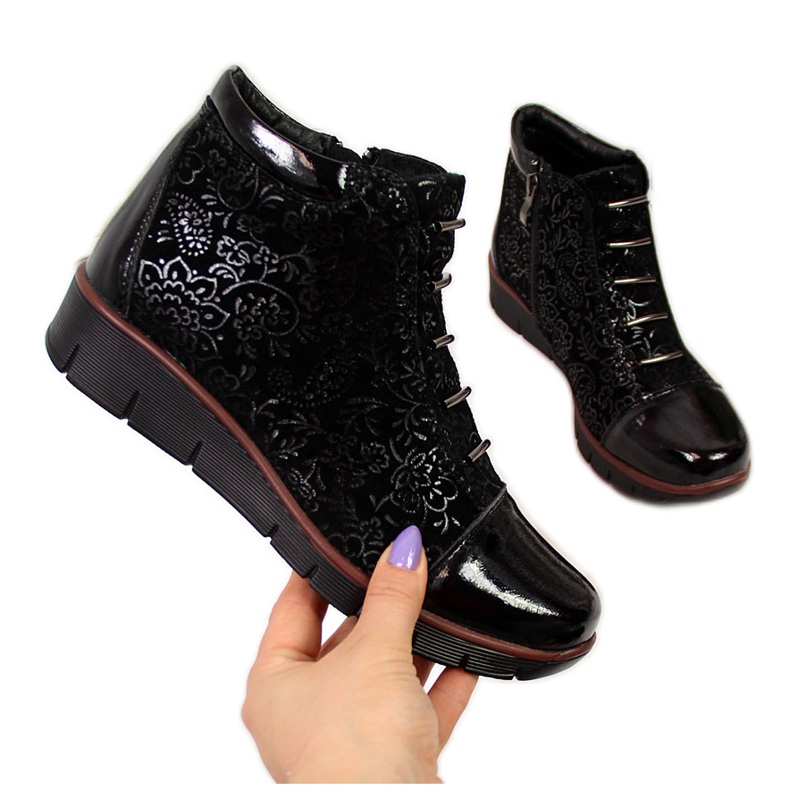 Isolierte Damenstiefel aus Leder mit schwarzem Filippo-Aufdruck