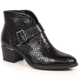 Lackierte Damenstiefel isoliert schwarz Krokodil Vinceza