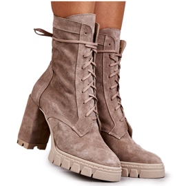 PA2 Damen-Wildlederstiefel auf der beigefarbenen Edna-Plattform