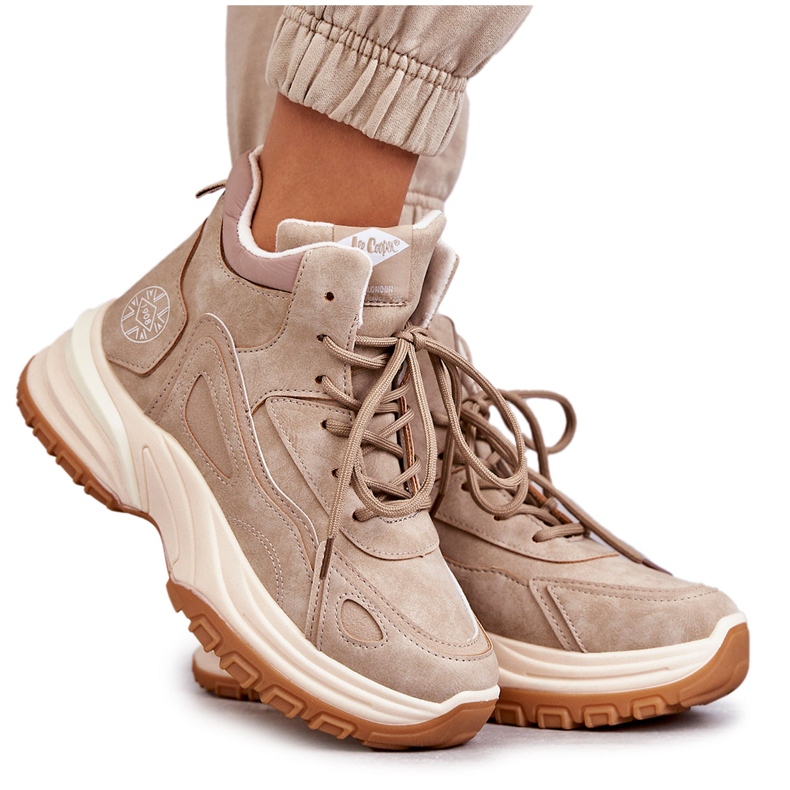 Wanderschuhe auf der Plattform Lee Cooper LCJ-22-44-1352L Beige
