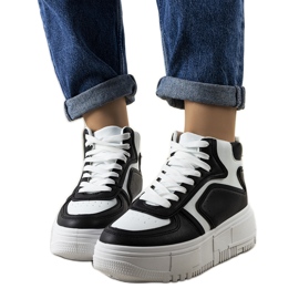 Schwarz-weiße Sneakers von Zetta