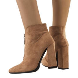 Berinis braune Öko-Wildlederstiefel