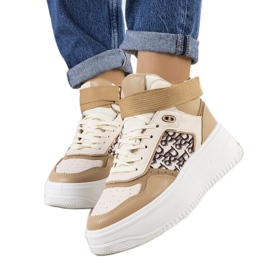 Knöchelturnschuhe von Adolis beige