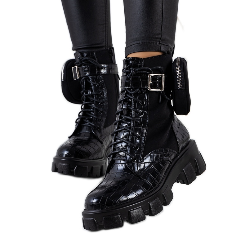 BM Schwarze Stiefel mit Beutel von Adamson