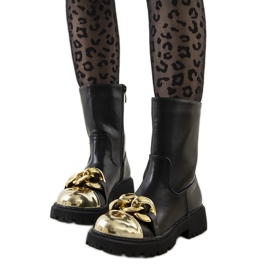 Schwarze Stiefel mit Morro-Kette