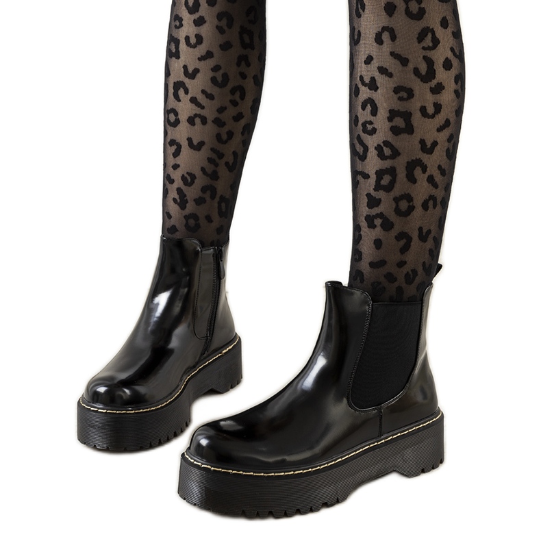 Schwarze Stiefel auf hoher Esilal-Plattform