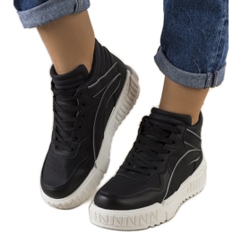 Schwarze Turnschuhe von Clyme