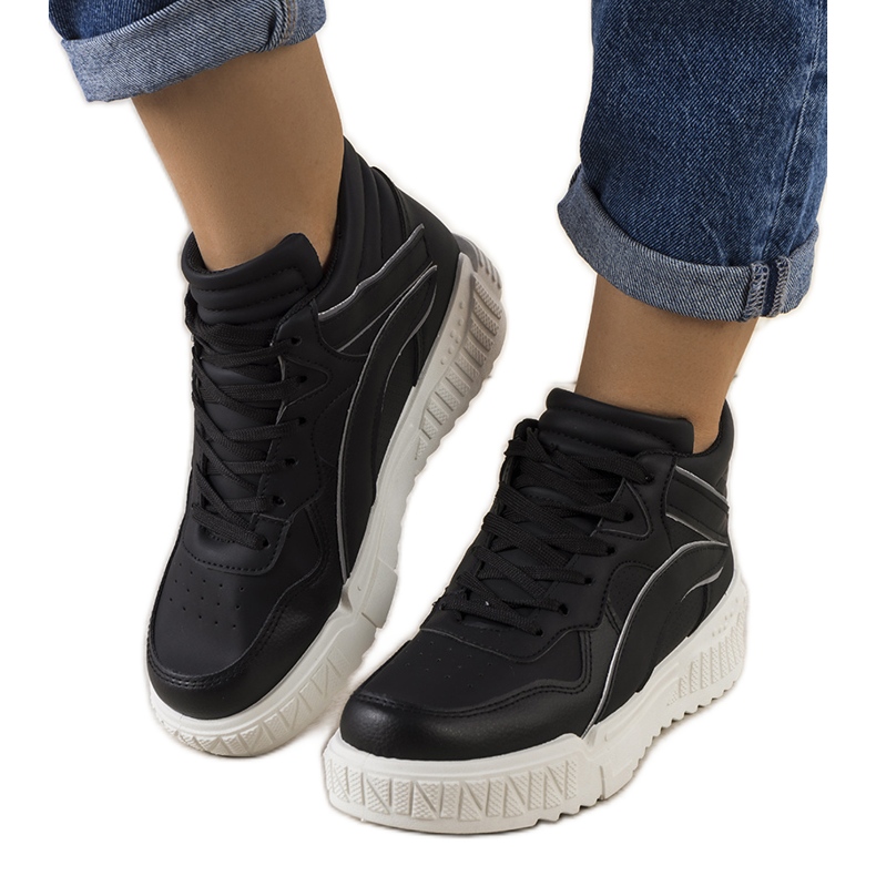 Schwarze Turnschuhe von Clyme