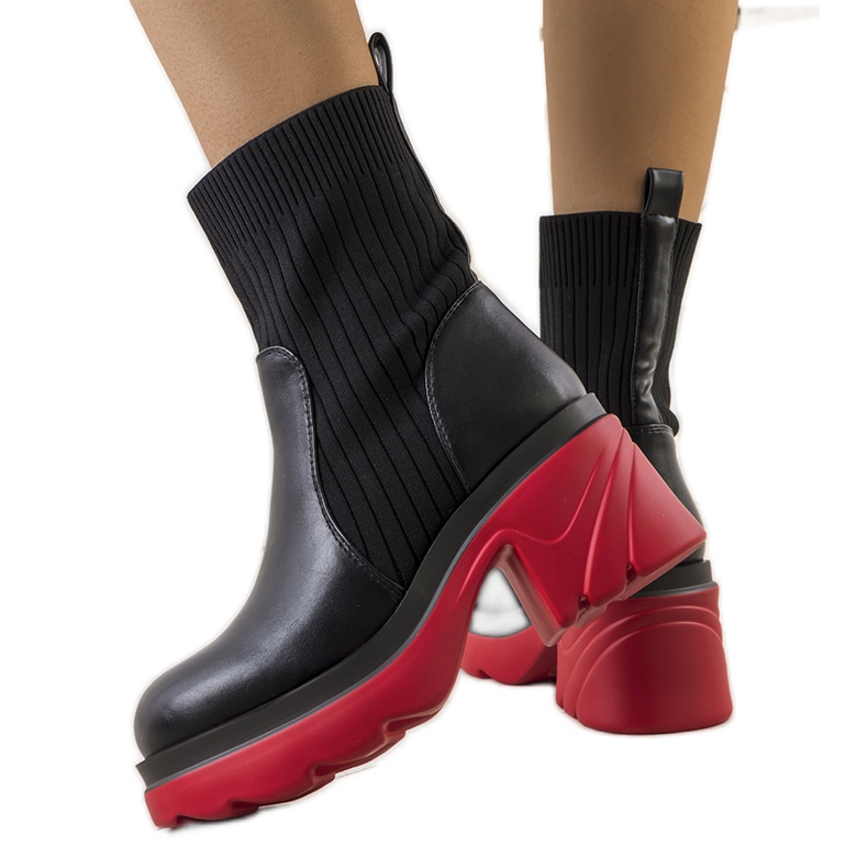PA1 Schwarze Stiefel mit roter Tomlin-Sohle