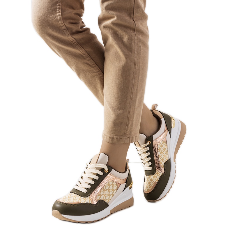 BM Grüne Turnschuhe von Nanson beige