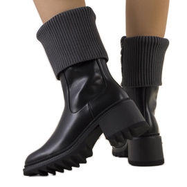 Schwarze Stiefel mit hohem Absatz von Lalita