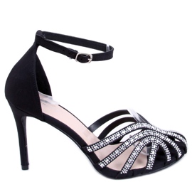 PA1 Diamantschwarze Nieten