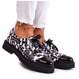 Lackierte Schnürschuhe Laura Messi 2441 Schwarz und Weiß