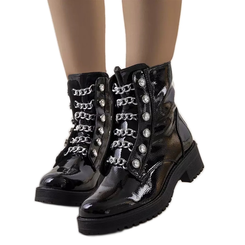 Schwarz lackierte Ibarra-Stiefel