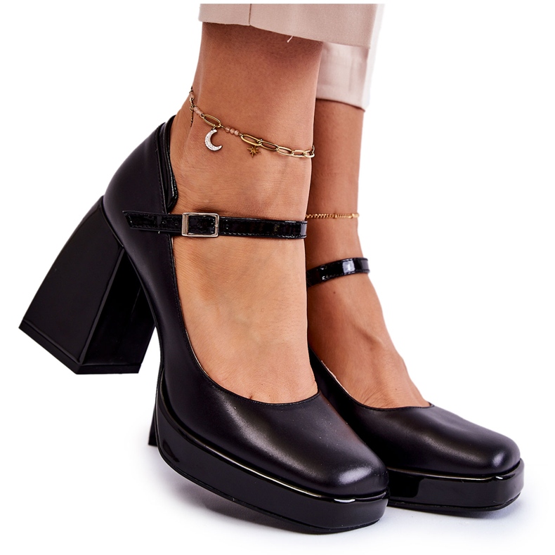 PA2 Lederpumps auf klobigen Absätzen Schwarze Tina