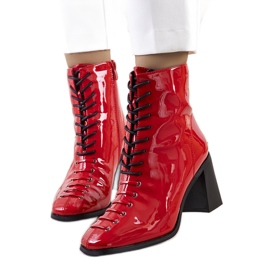 BM Rote Lacklederstiefel von Belisa