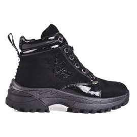 Schwarze Mädchenstiefel mit dicker Sohle