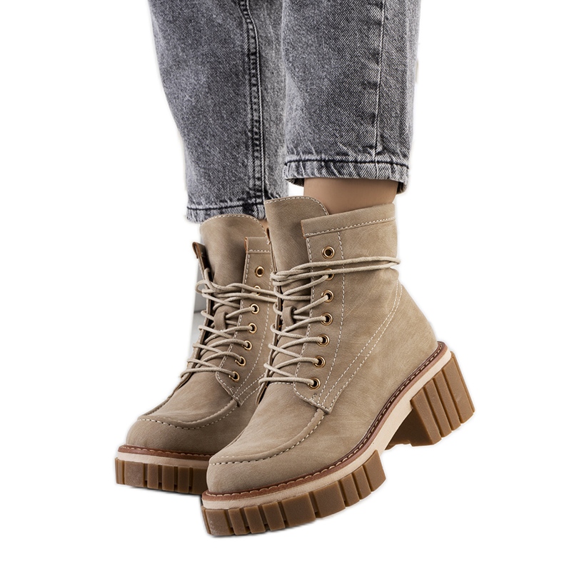 PA1 Beige Fallensteller von Nicolo