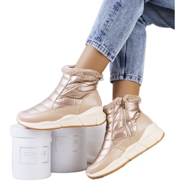 Goldene Schneestiefel von Lago beige