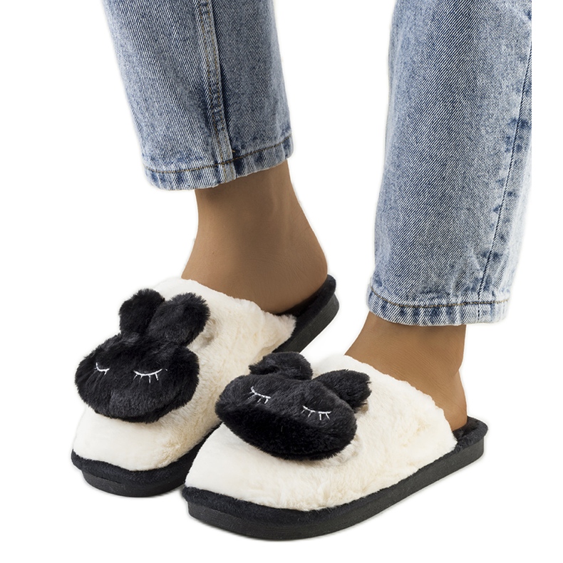 Inna Schwarze Pantoffeln mit einem Kaninchen Kaninchen weiß