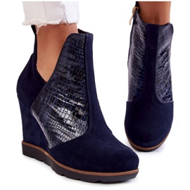 PA2 Wildlederstiefel mit Krokokeil, marineblaues Alda-Muster