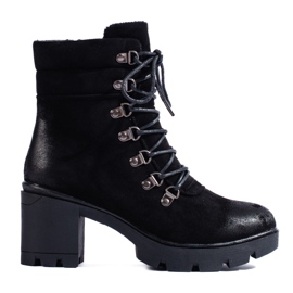 Isolierte Damen-Baggies aus ökologischem Wildleder schwarz