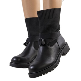 Schwarze Stiefel mit flexiblem Ricky-Obermaterial