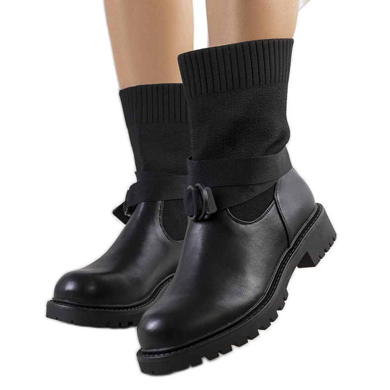 Schwarze Stiefel mit flexiblem Ricky-Obermaterial