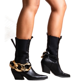 Schwarze Cowboystiefel mit Ketten von Nash