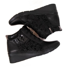 Lederstiefel mit Keilabsatz Helios W H537 schwarz