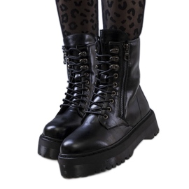 Schwarze isolierte Stiefel von Isola