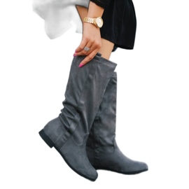 BM Graue, flache Stiefel von Thelma