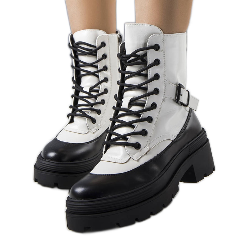 Norras weiße Fallensteller