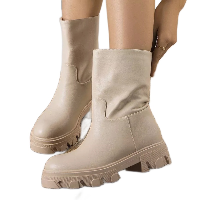 PA1 Nasidi beige isolierte Stiefel