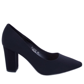 PA1 Pumps auf der Eilish Black Post schwarz