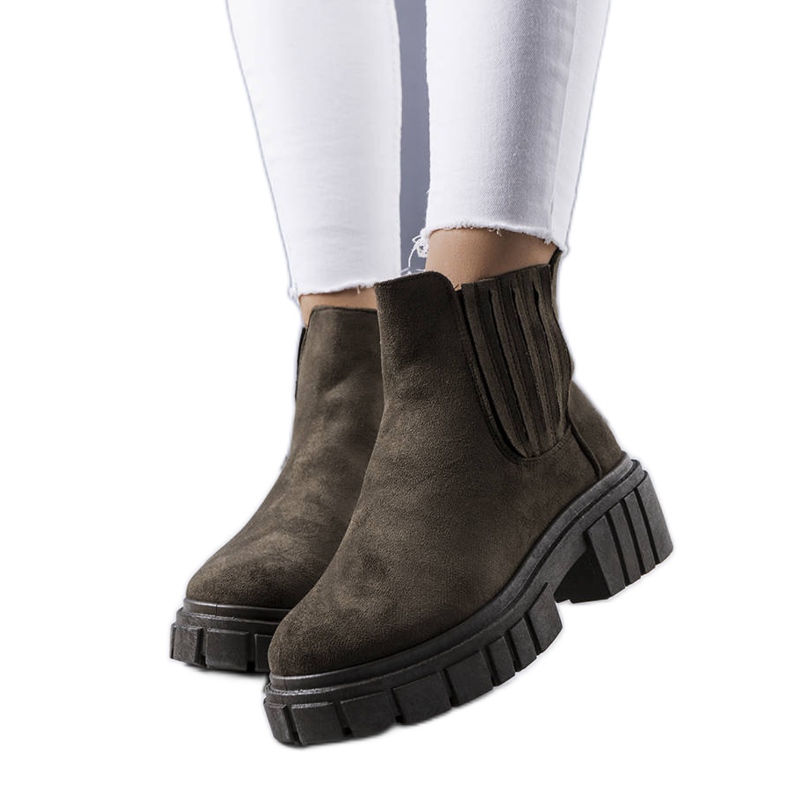 Grüne isolierte Stiefel von Leiva