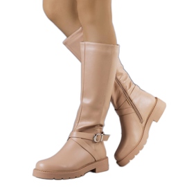 Beige isolierte Stiefel von Olmin