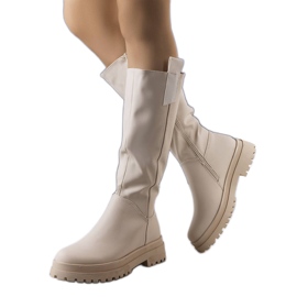 Isolierte beige Stiefel von Campoli