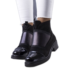 BM Schwarze isolierte Stiefel von Belvig