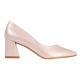 Perlenpumps für Damen auf der Shelovet-Post beige