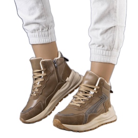 Braune isolierte Sneakers von Tasma