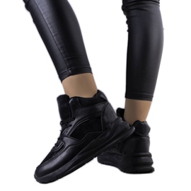 BM Schwarze isolierte Sneakers von Malvern