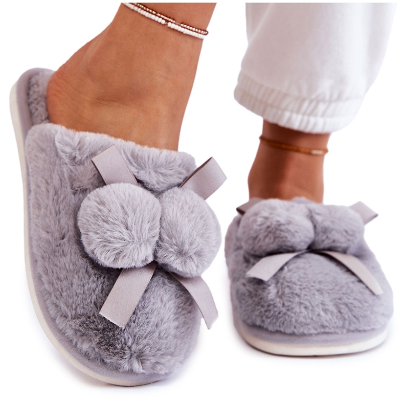 BM Graue Castello-Pelzhausschuhe für Damen mit Bommeln