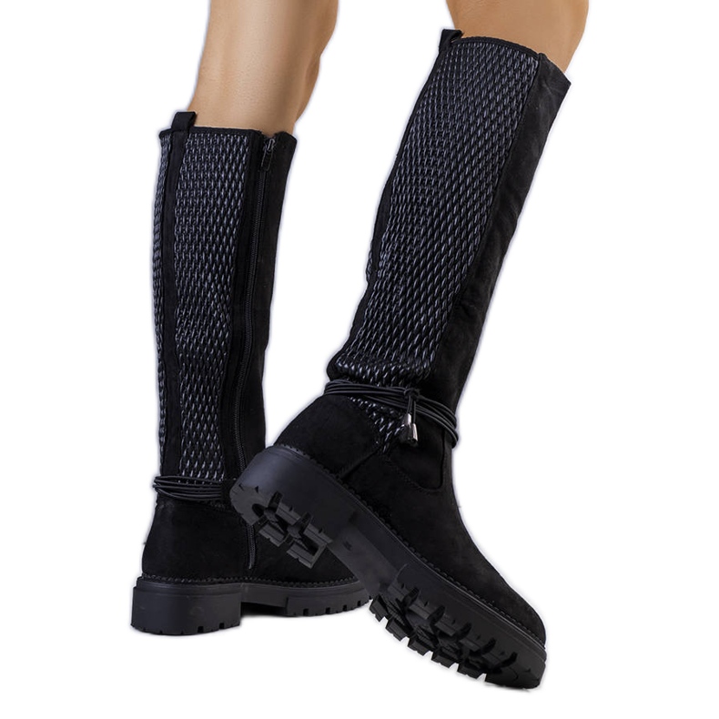 Schwarze isolierte Stiefel von Leale