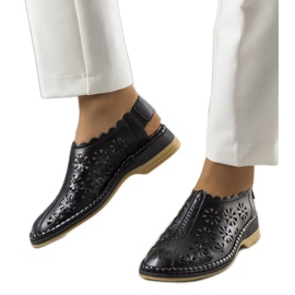 PA1 Schwarze durchbrochene Ferre-Hausschuhe