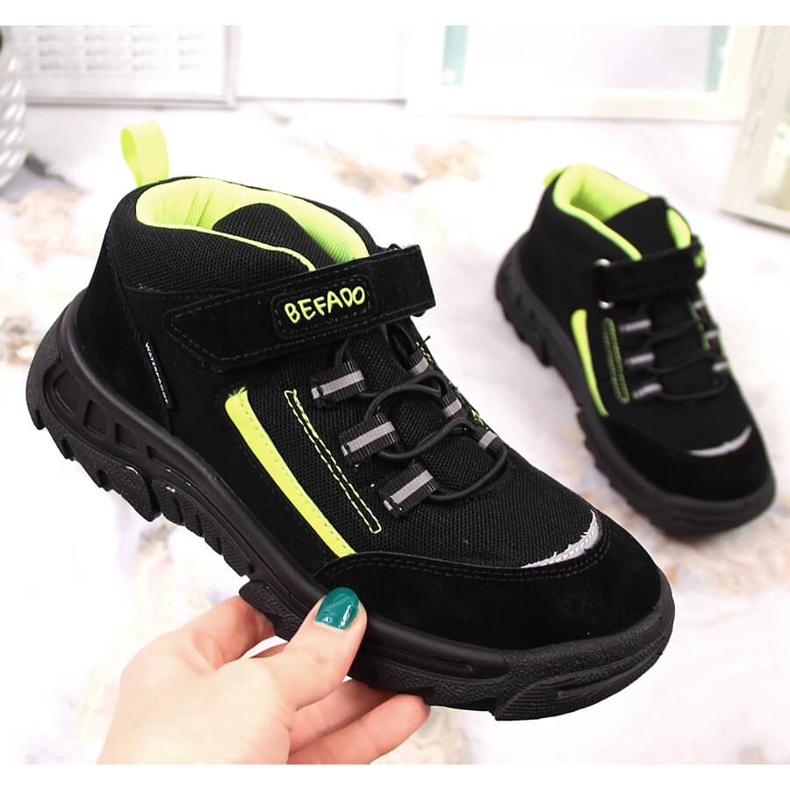 Wasserdichte hohe Trekkingschuhe für Kinder schwarz Befado 515X004
